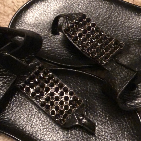Used sandals - Picture 2 of 6